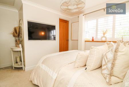 4 bedroom Detached house for sale in Clematis Avenue, Healing, DN41