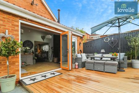 4 bedroom Detached house for sale in Clematis Avenue, Healing, DN41