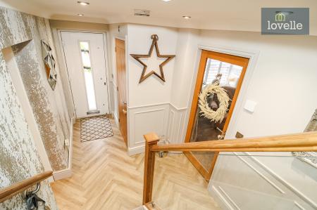 4 bedroom Detached house for sale in Clematis Avenue, Healing, DN41