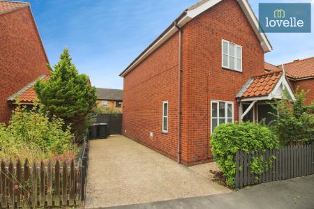2 bedroom End of terrace house for sale in Parsons Halt, Louth, LN11