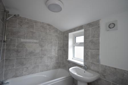 3 bedroom Terraced House to let in Harold Street, Grimsby, DN32