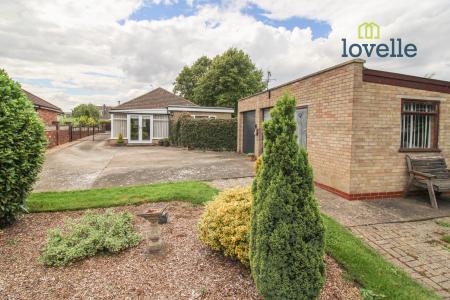 2 bedroom Detached bungalow for sale in Church Lane, Holton-le-Clay, DN36
