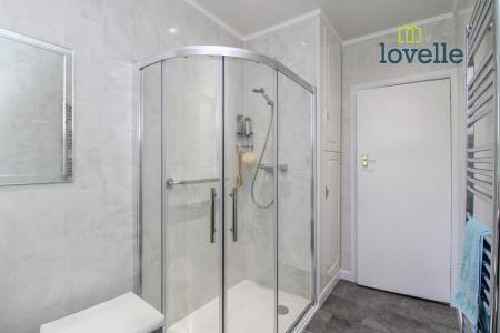 2 bedroom Detached bungalow for sale in Church Lane, Holton-le-Clay, DN36