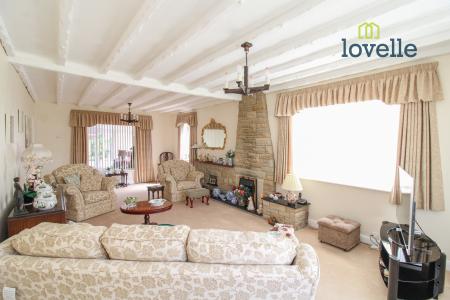 2 bedroom Detached bungalow for sale in Church Lane, Holton-le-Clay, DN36