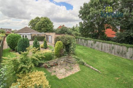 2 bedroom Detached bungalow for sale in Church Lane, Holton-le-Clay, DN36