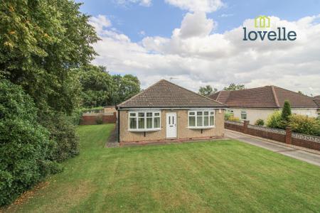 2 bedroom Detached bungalow for sale in Church Lane, Holton-le-Clay, DN36