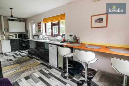 2 bedroom Detached bungalow for sale in Main Road, Saltfleet, LN11