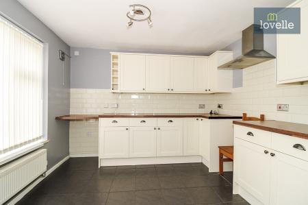 3 bedroom Terraced House for sale in Westerdale Way, Willows, Grimsby, DN37