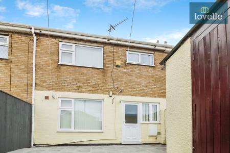 3 bedroom Terraced House for sale in Westerdale Way, Willows, Grimsby, DN37