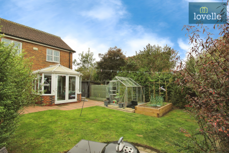 3 bedroom Semi-detached house for sale in Garden Village, North Killingholme, DN40