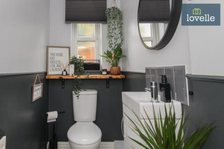 3 bedroom Semi-detached house for sale in Garden Village, North Killingholme, DN40