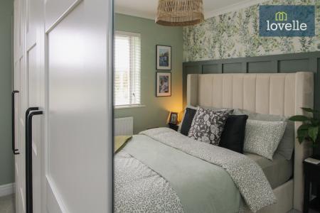 3 bedroom Semi-detached house for sale in Garden Village, North Killingholme, DN40