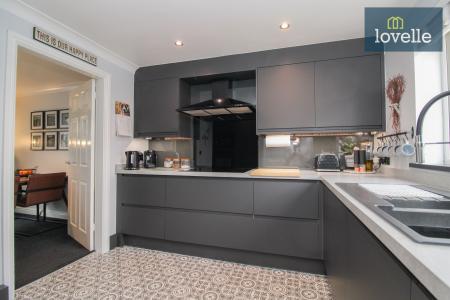 3 bedroom Semi-detached house for sale in Garden Village, North Killingholme, DN40