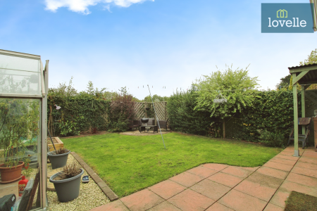 3 bedroom Semi-detached house for sale in Garden Village, North Killingholme, DN40