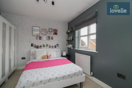 3 bedroom Semi-detached house for sale in Garden Village, North Killingholme, DN40