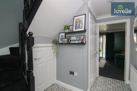 3 bedroom Semi-detached house for sale in Garden Village, North Killingholme, DN40