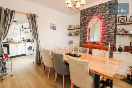 2 bedroom Semi-detached house for sale in St Michaels Road, Louth, LN11