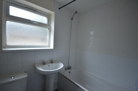3 bedroom Terraced House to let in Sidney Street, Cleethorpes, DN35