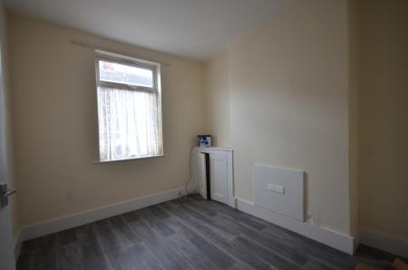 3 bedroom Terraced House to let in Sidney Street, Cleethorpes, DN35