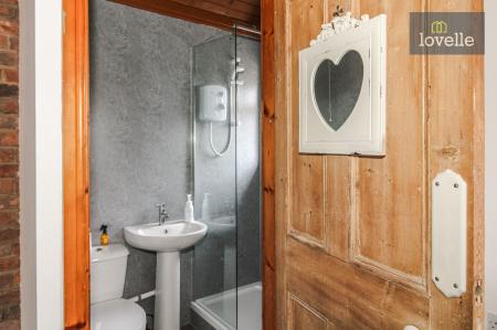 3 bedroom Detached house for sale in Little Becks, Laceby, DN37