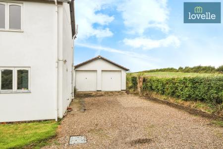 3 bedroom Detached house for sale in Little Becks, Laceby, DN37