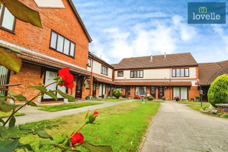 1 bedroom Flat for sale in Briar Lane, Scartho, Grimsby, DN33