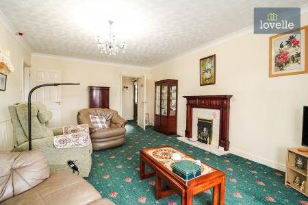 1 bedroom Flat for sale in Briar Lane, Scartho, Grimsby, DN33