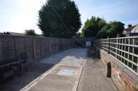 3 bedroom Terraced House to let in Lambert Road, Grimsby, DN32