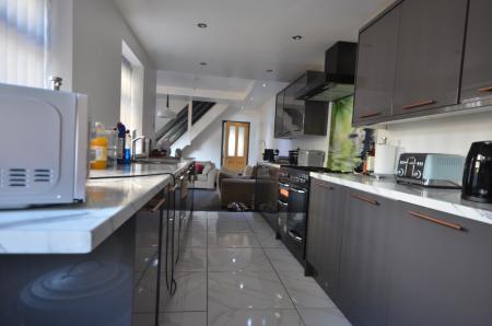 3 bedroom Terraced House to let in Lambert Road, Grimsby, DN32