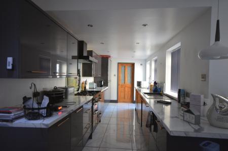 3 bedroom Terraced House to let in Lambert Road, Grimsby, DN32