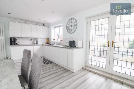 3 bedroom Semi-detached house for sale in Faulding Way, Grimsby, DN37