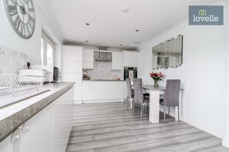 3 bedroom Semi-detached house for sale in Faulding Way, Grimsby, DN37