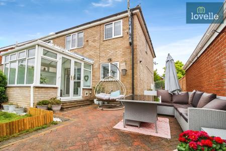 3 bedroom Semi-detached house for sale in Faulding Way, Grimsby, DN37