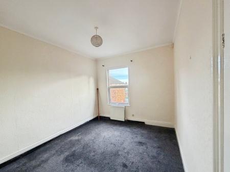 1 bedroom Flat to let in Hainton Avenue, Grimsby, DN32