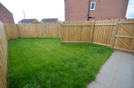 3 bedroom Semi-detached house to let in Waterworks Street, Immingham, DN40