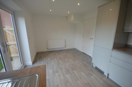 3 bedroom Semi-detached house to let in Waterworks Street, Immingham, DN40