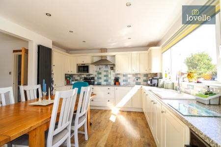 3 bedroom Semi-detached house for sale in Mount Pleasant, Holton-le-Clay, DN36