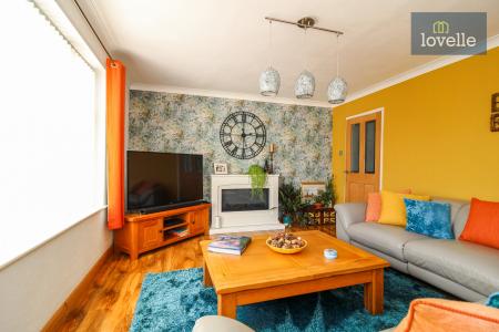 3 bedroom Semi-detached house for sale in Mount Pleasant, Holton-le-Clay, DN36