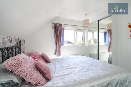 3 bedroom Semi-detached house for sale in Mount Pleasant, Holton-le-Clay, DN36