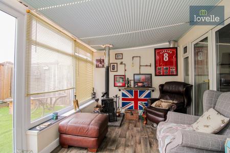 4 bedroom Semi-detached house for sale in Portland Avenue, Grimsby, DN32