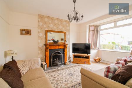 4 bedroom Semi-detached house for sale in Portland Avenue, Grimsby, DN32