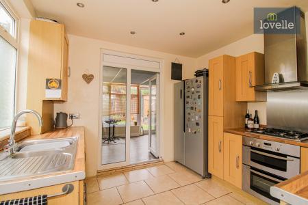 4 bedroom Semi-detached house for sale in Portland Avenue, Grimsby, DN32