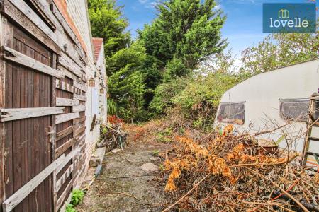 4 bedroom Semi-detached house for sale in Portland Avenue, Grimsby, DN32