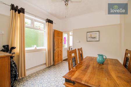 4 bedroom Semi-detached house for sale in Portland Avenue, Grimsby, DN32