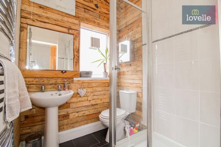 4 bedroom Semi-detached house for sale in Portland Avenue, Grimsby, DN32