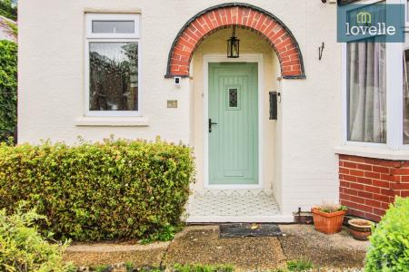 4 bedroom Semi-detached house for sale in Portland Avenue, Grimsby, DN32