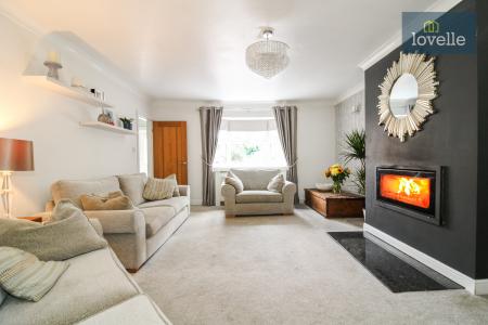 4 bedroom Detached house for sale in Beck Farm Mews, Barnoldby Le Beck, DN37