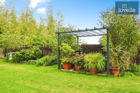 4 bedroom Detached house for sale in Beck Farm Mews, Barnoldby Le Beck, DN37