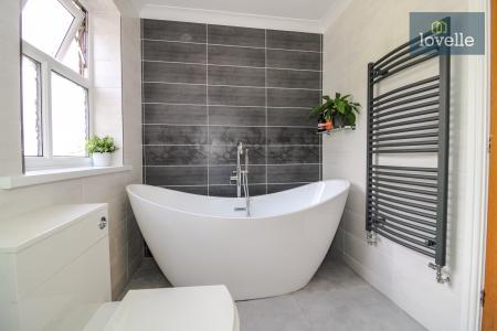 4 bedroom Detached house for sale in Beck Farm Mews, Barnoldby Le Beck, DN37