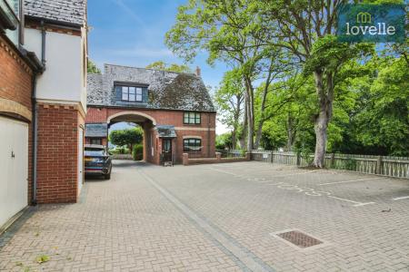 2 bedroom Flat for sale in Belraith Mews, Barnoldby Road, Waltham, DN37